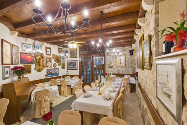 Bed&Breakfast Sorgo Palace Ston Luaran gambar