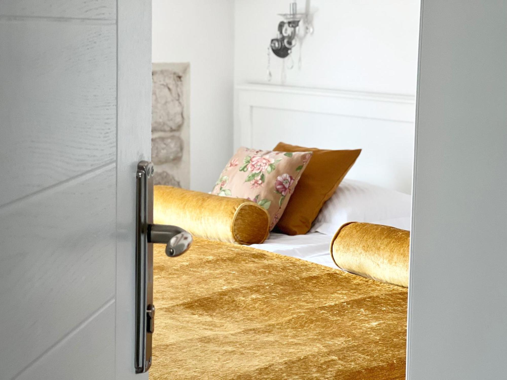 Bed&Breakfast Sorgo Palace Ston Bilik gambar